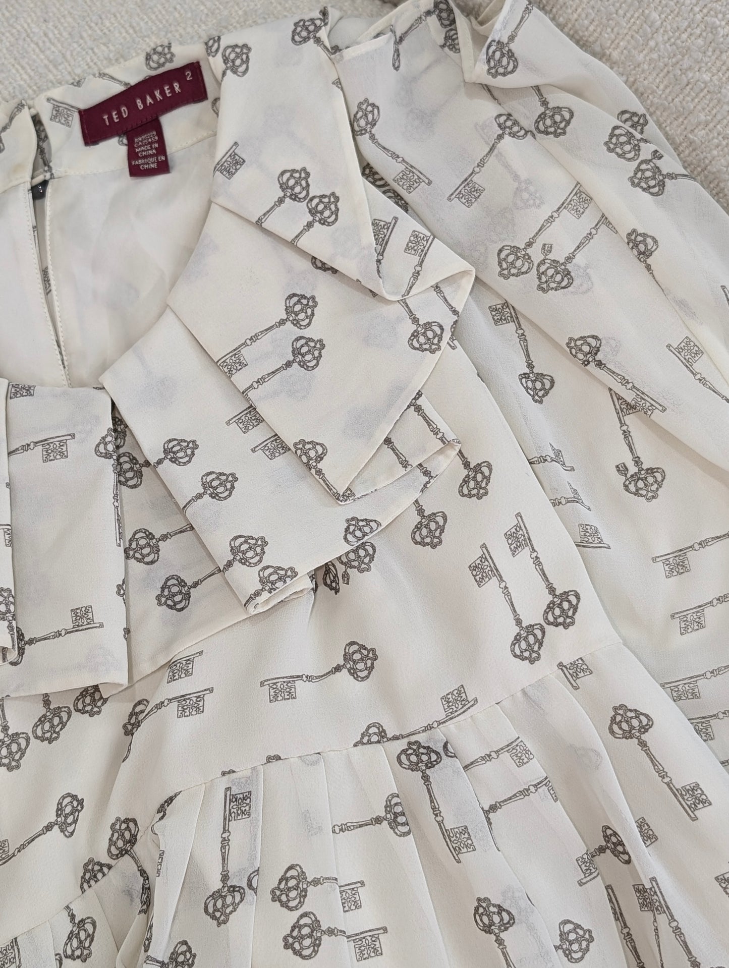 Ted Baker key motif print knee length chiffon dress size 2 (UK 10)