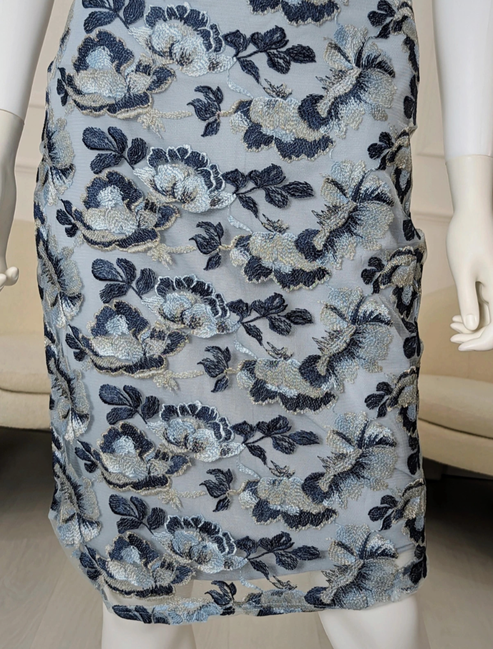 Dolly & Delicious All Over Embroidered Floral Lace Pencil Dress size UK 8