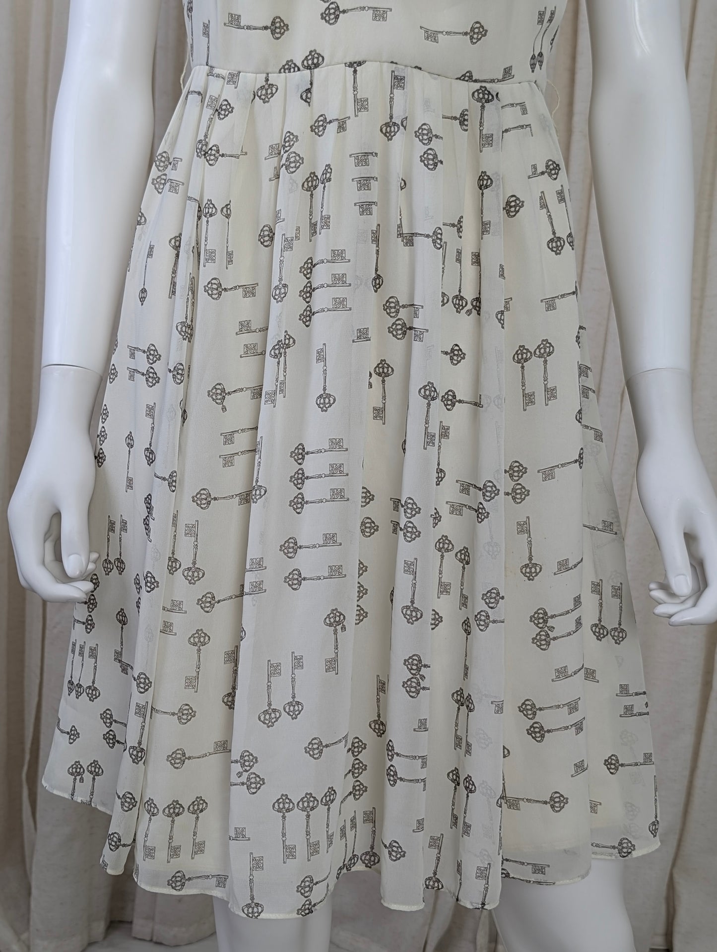 Ted Baker key motif print knee length chiffon dress size 2 (UK 10)